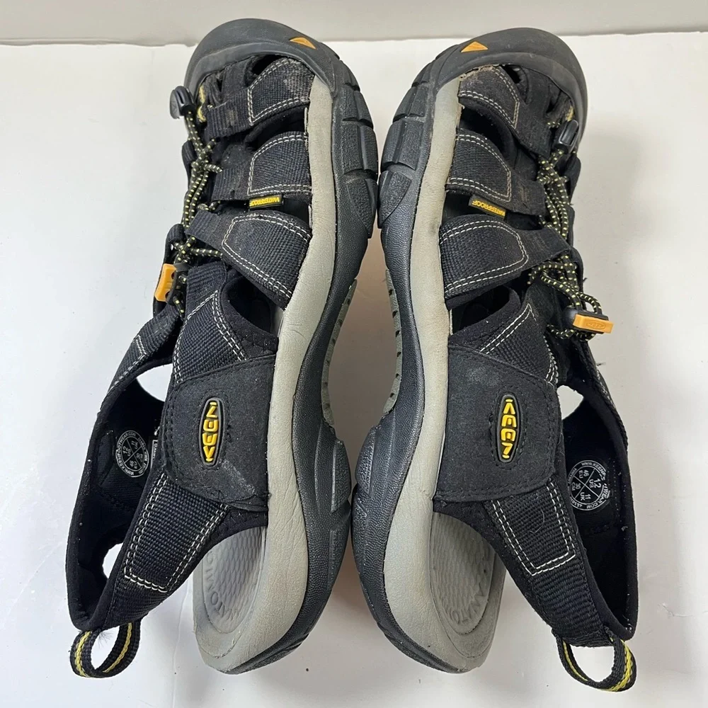 KEEN Mens Newport H2 Closed Toe Water Hiking Sandals Black Size 12
